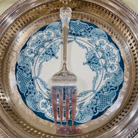 F2- Silverplate Large Meat Serving Fork 'Tiger Lily'/Festivity Pattern - Picture 3 of 9